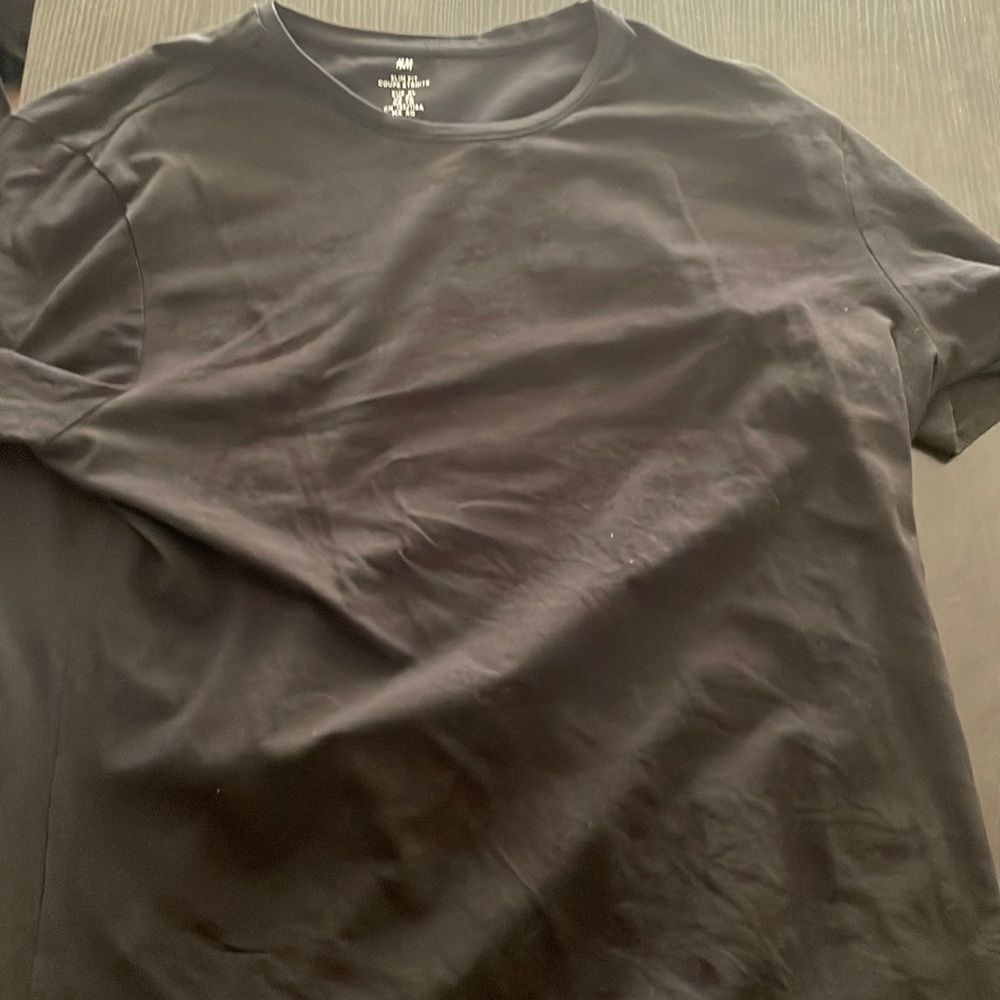 H&M plain black t shirt